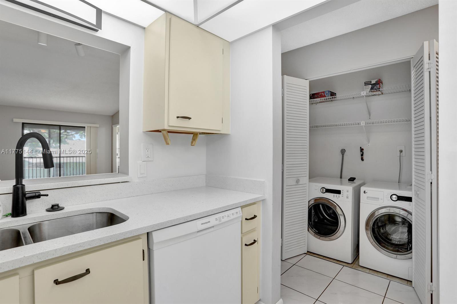 9413 Boca Cove Cir # 1109