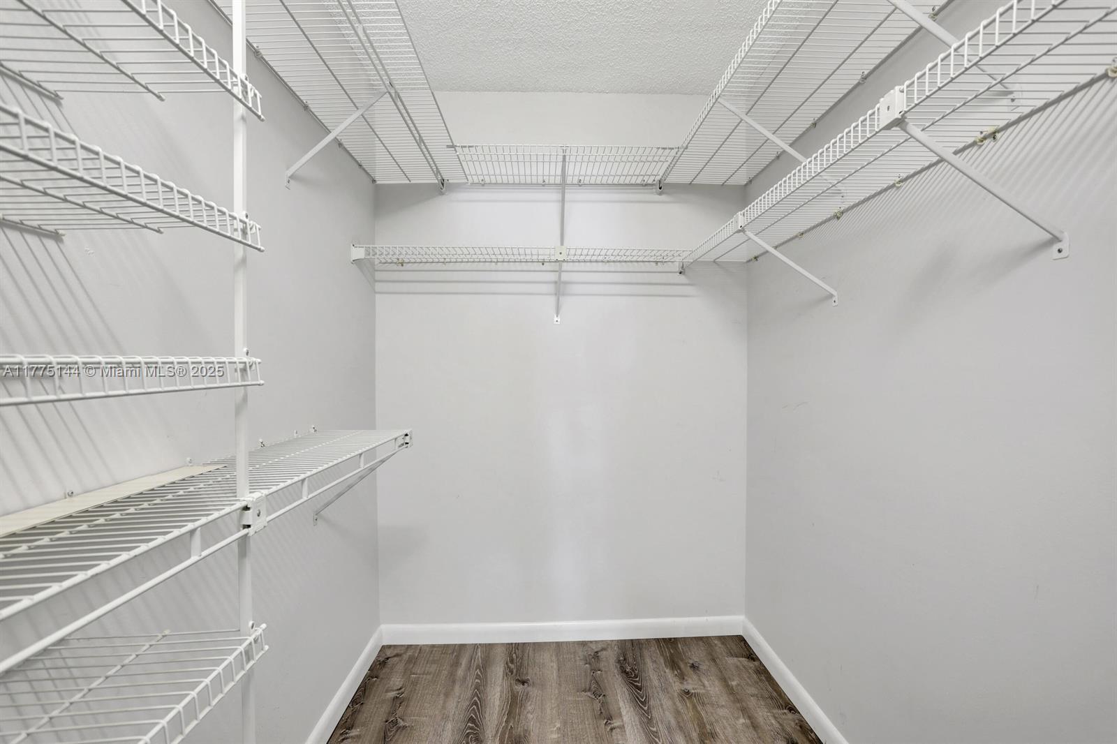 9413 Boca Cove Cir # 1109