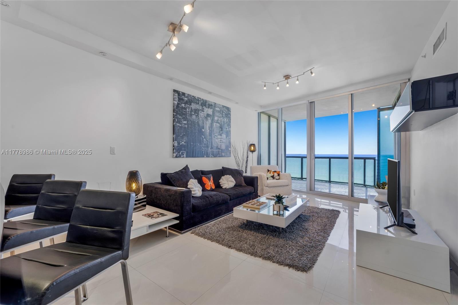 17121 Collins Ave # 1406