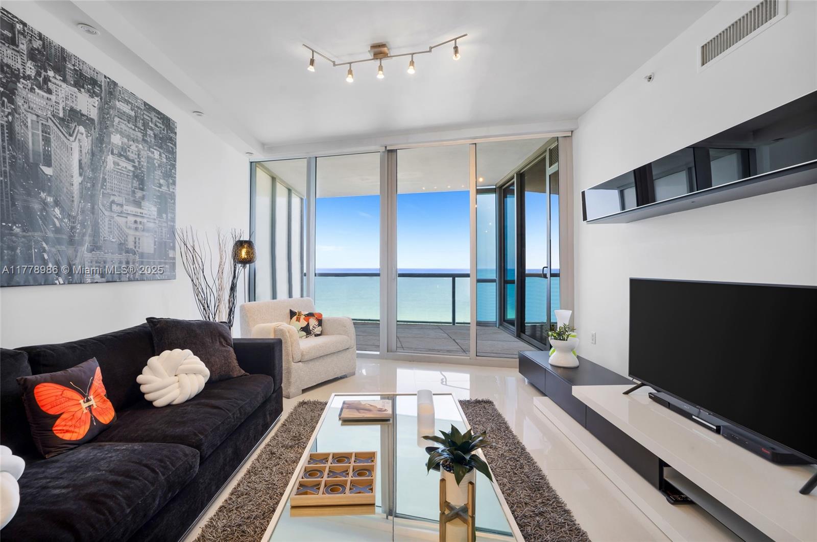 17121 Collins Ave # 1406