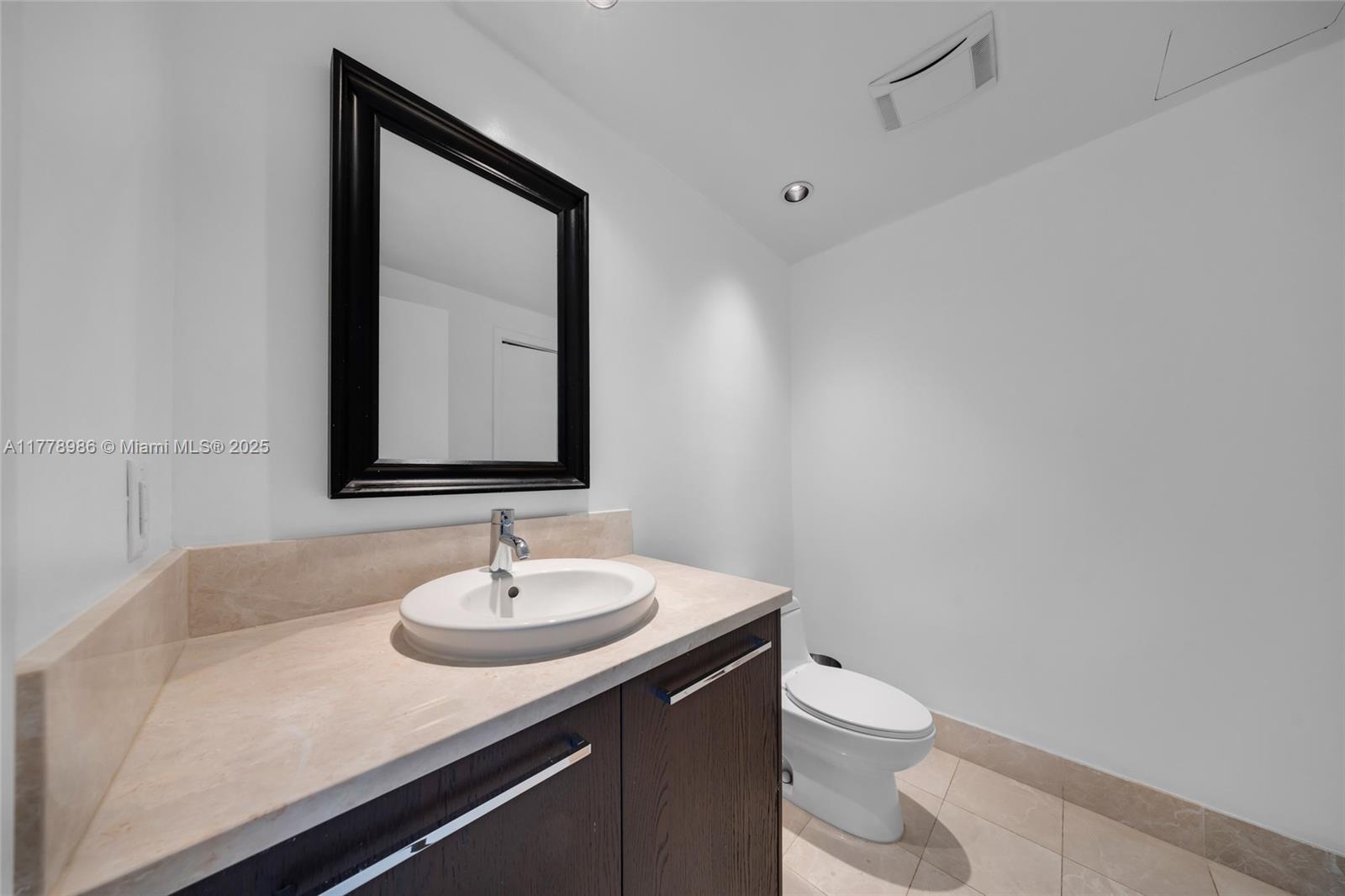 17121 Collins Ave # 1406