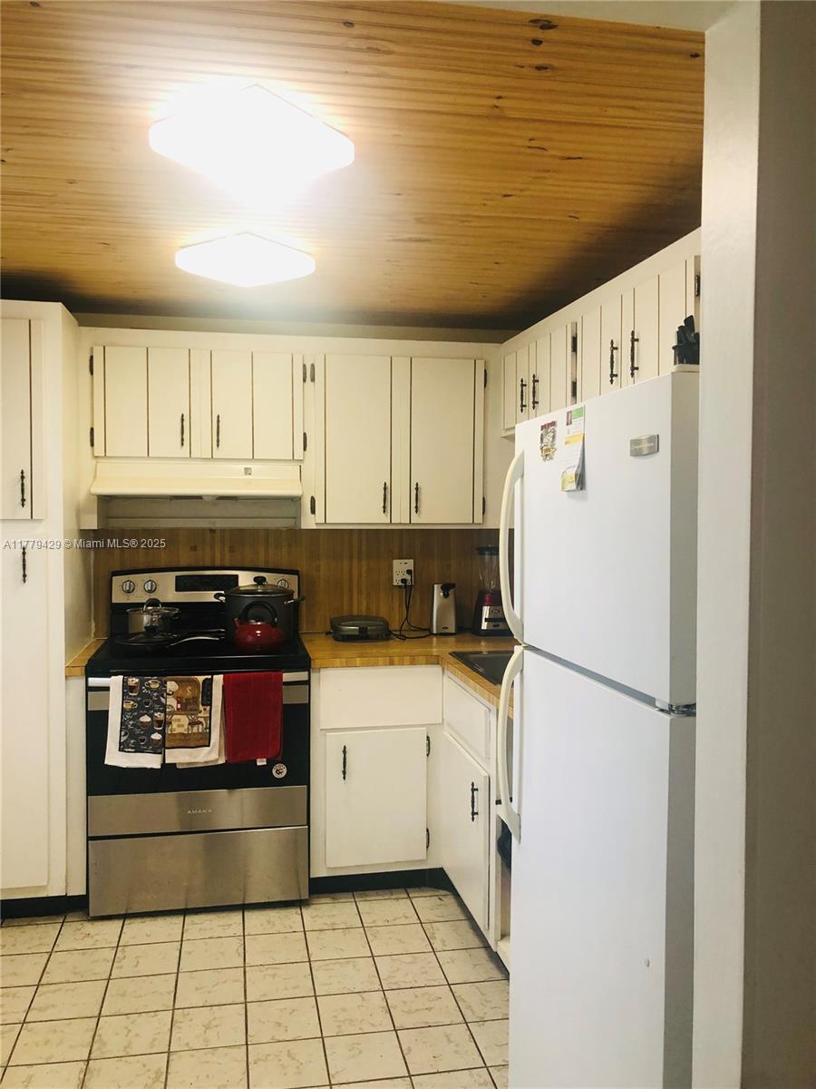 3776 Inverrary Blvd # 205R