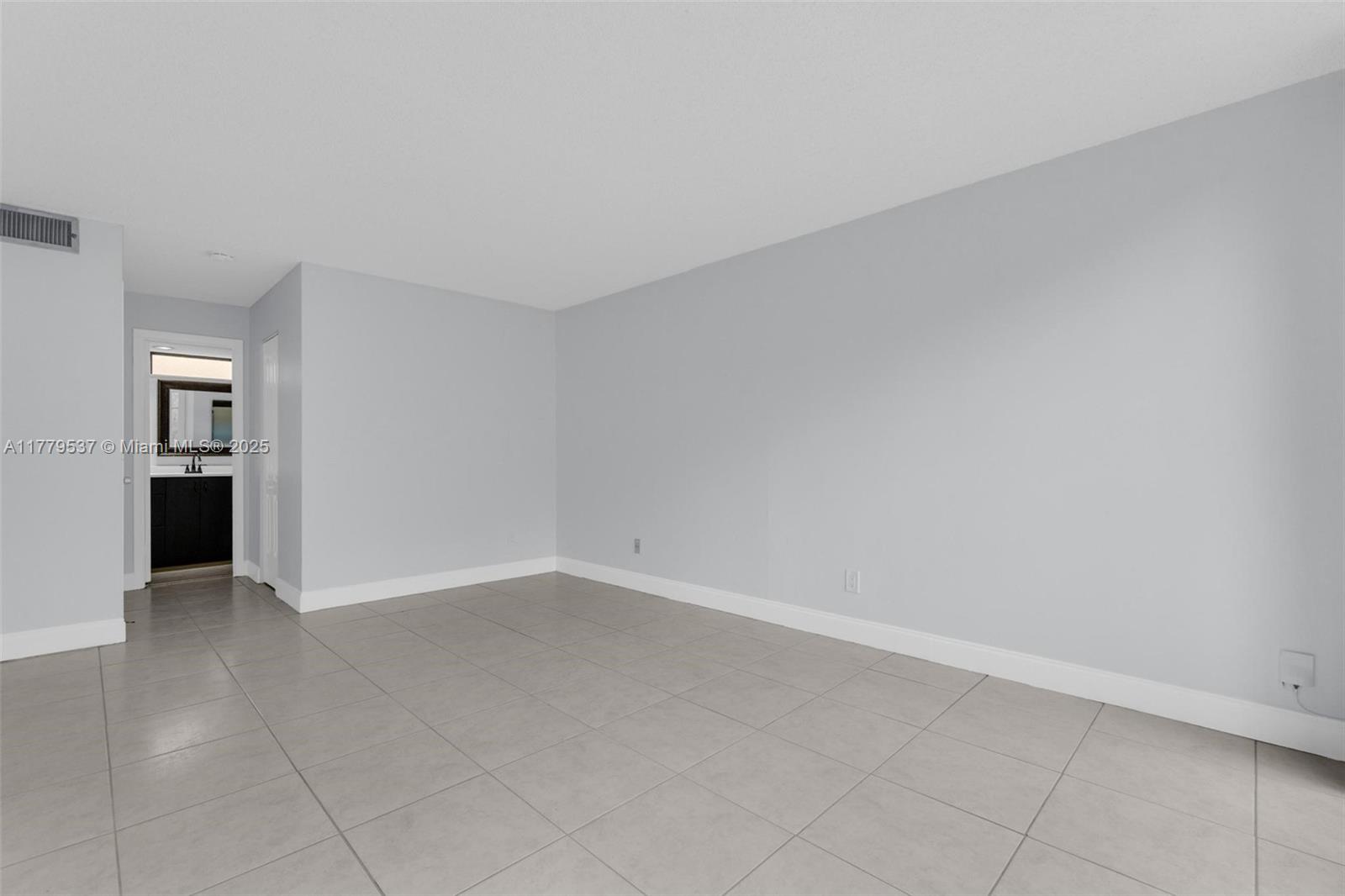 1341 E Golfview Dr