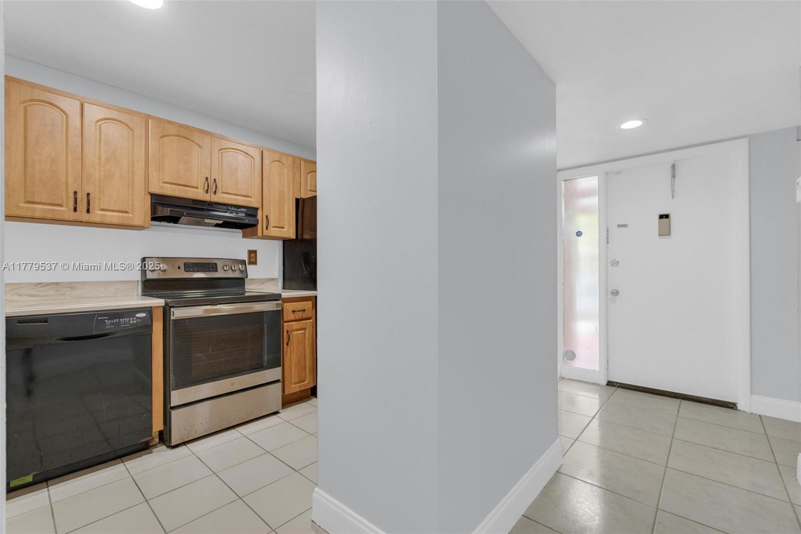 1341 E Golfview Dr