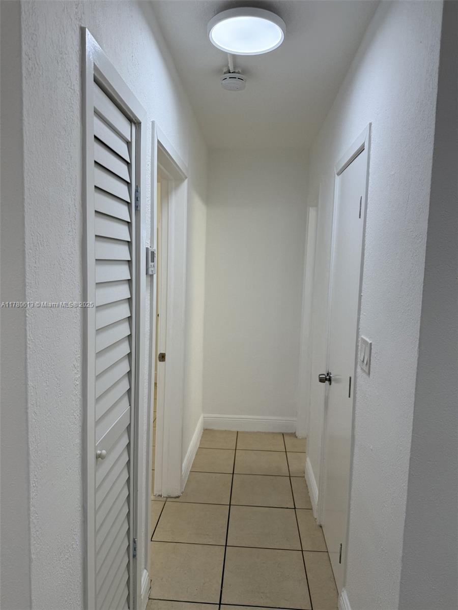 1895 Venice Park Dr # 2A