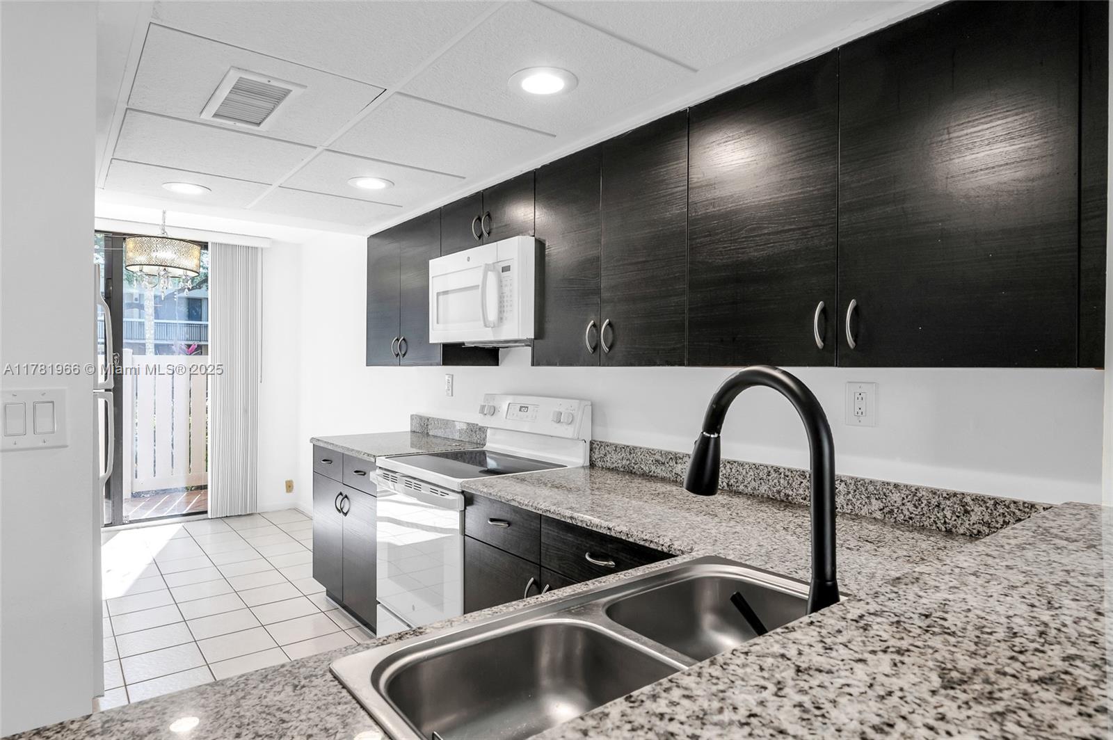 2821 SW 87th Ave # 808