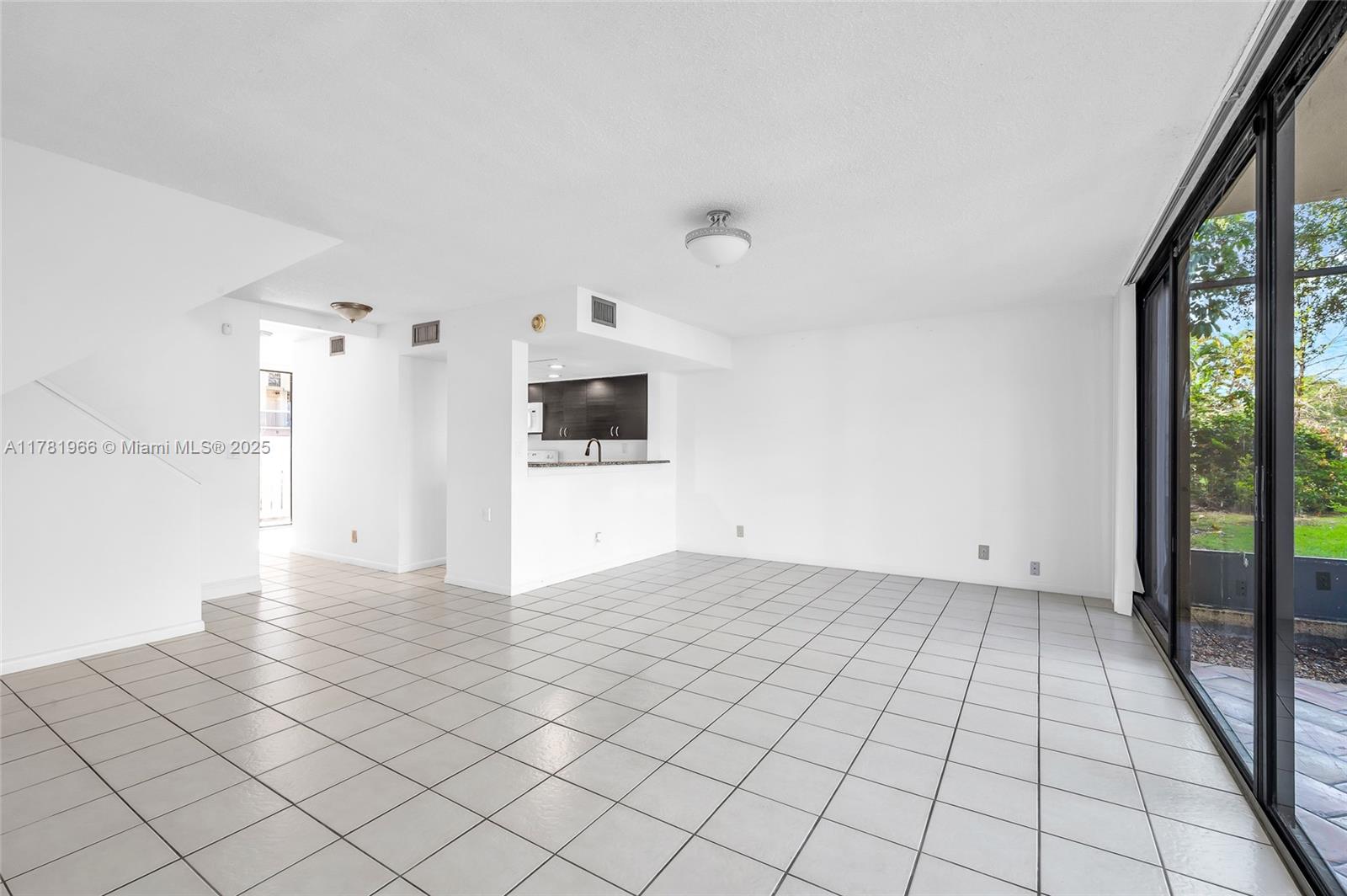 2821 SW 87th Ave # 808