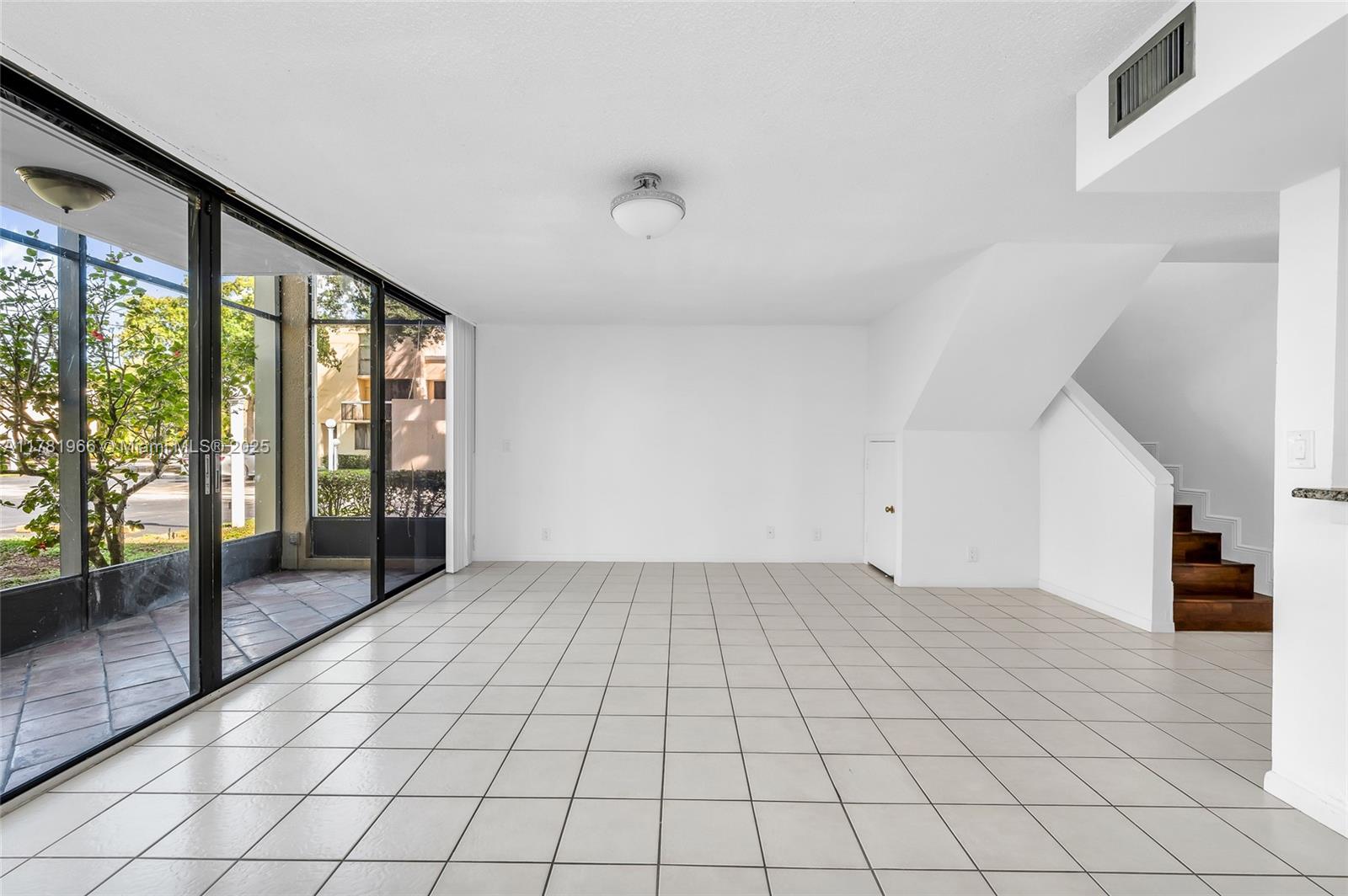 2821 SW 87th Ave # 808