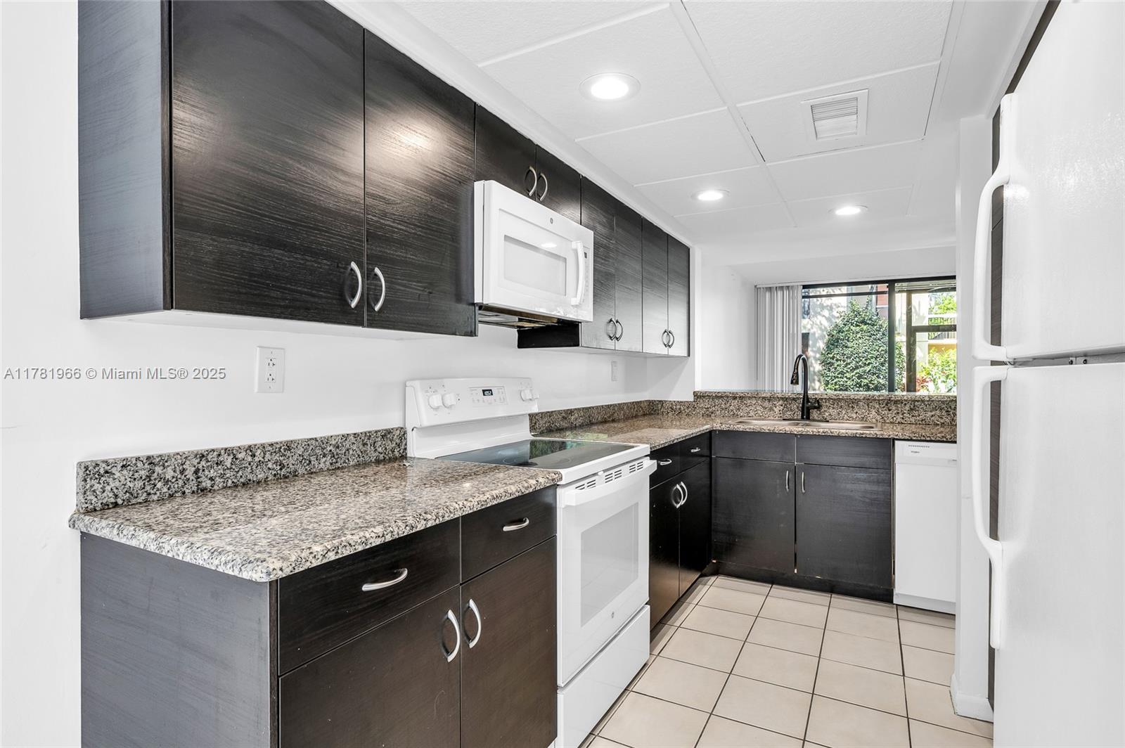 2821 SW 87th Ave # 808