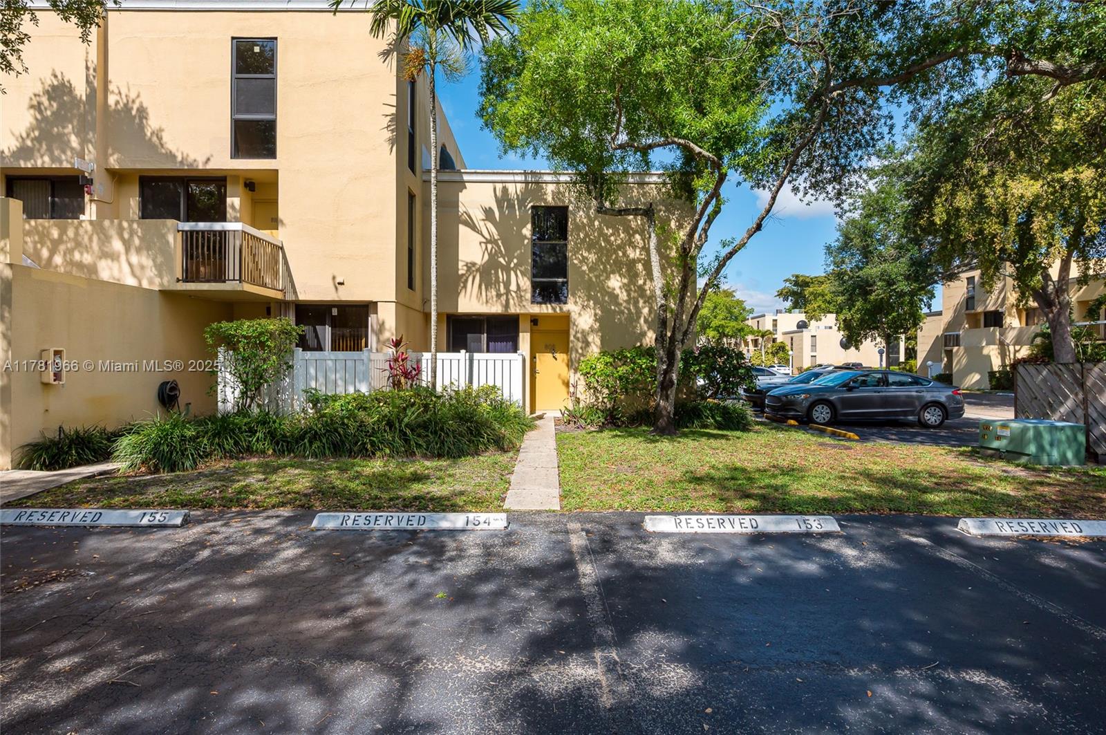 2821 SW 87th Ave # 808