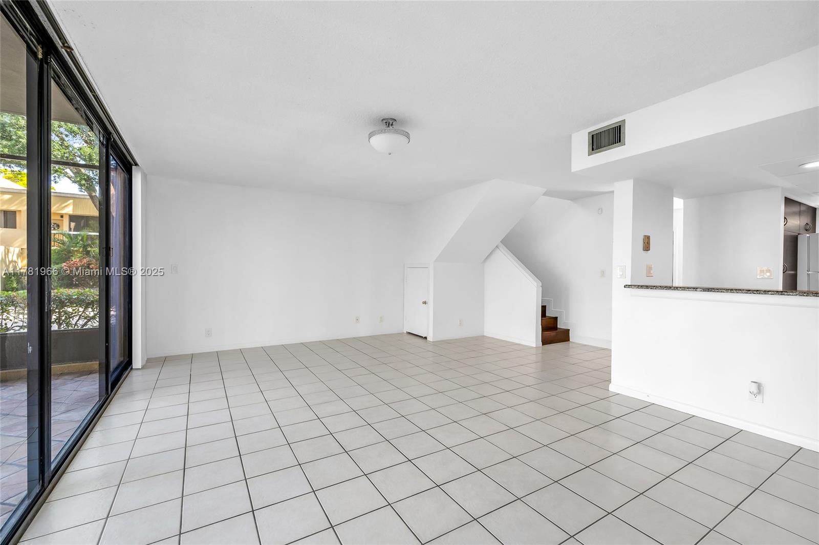 2821 SW 87th Ave # 808