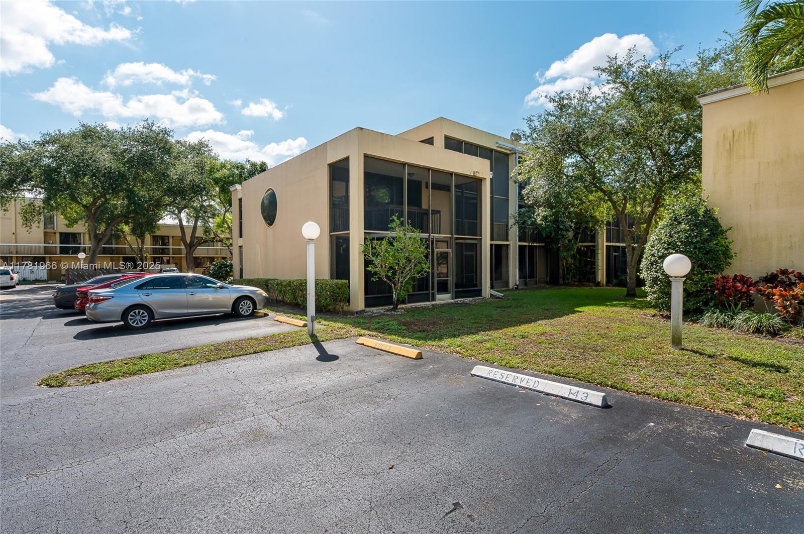 2821 SW 87th Ave # 808