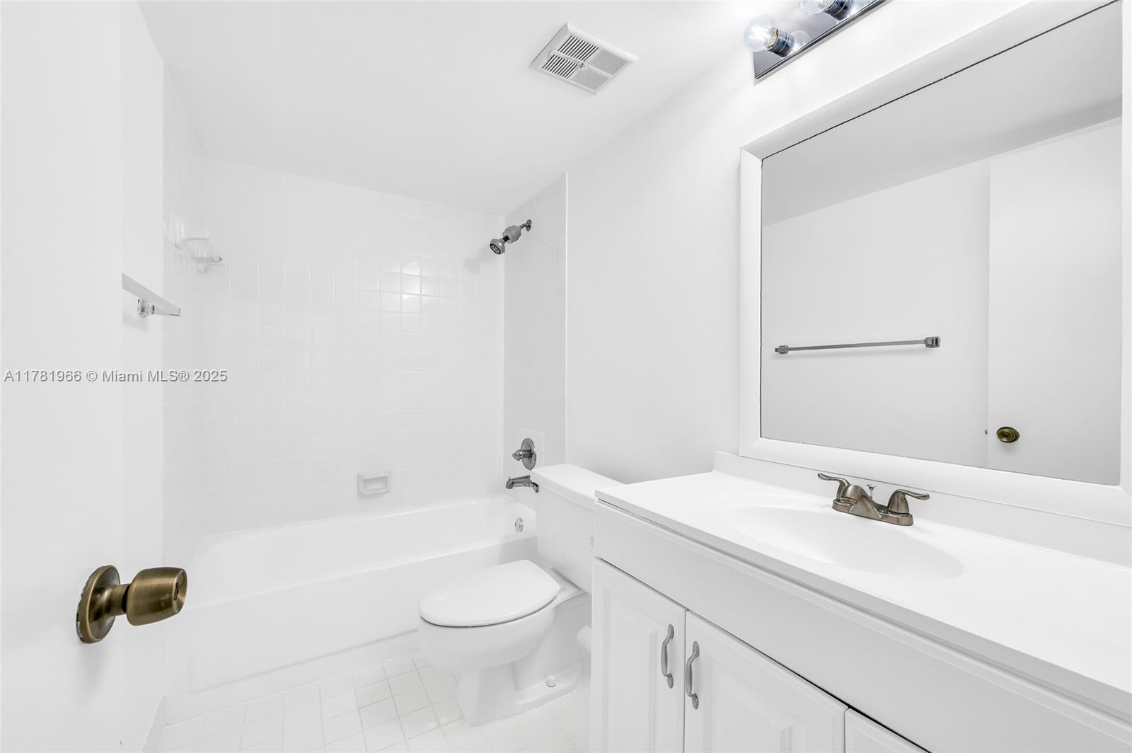 2821 SW 87th Ave # 808