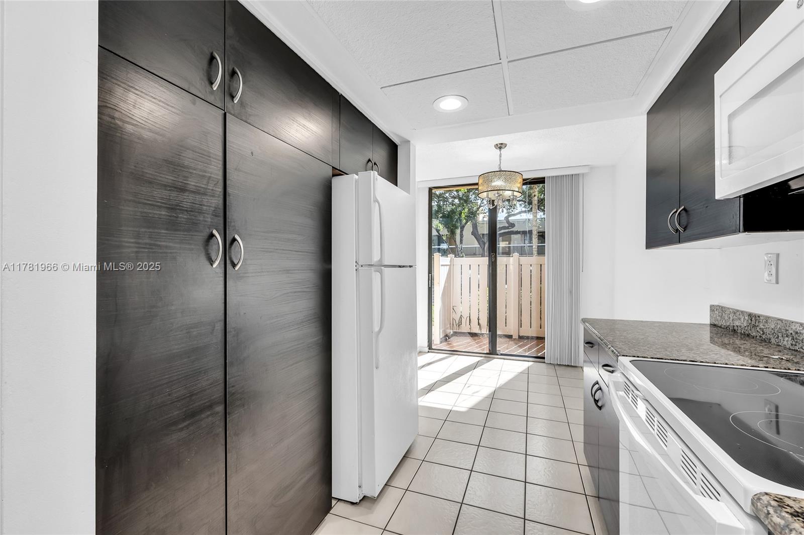 2821 SW 87th Ave # 808