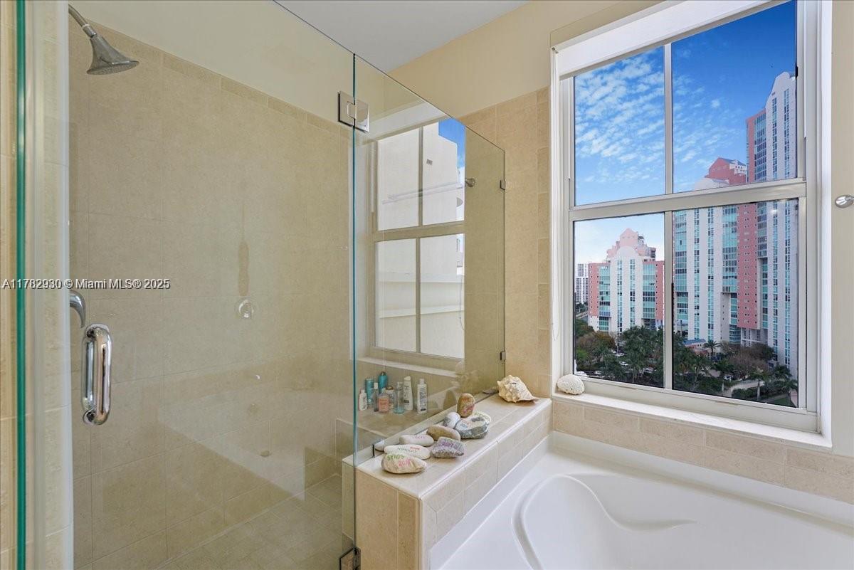 3340 NE 190th # 1202