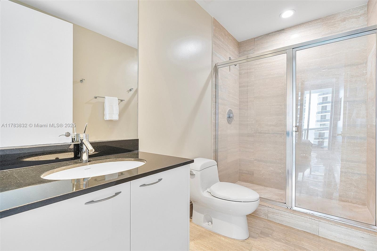 15811 Collins Ave # 802