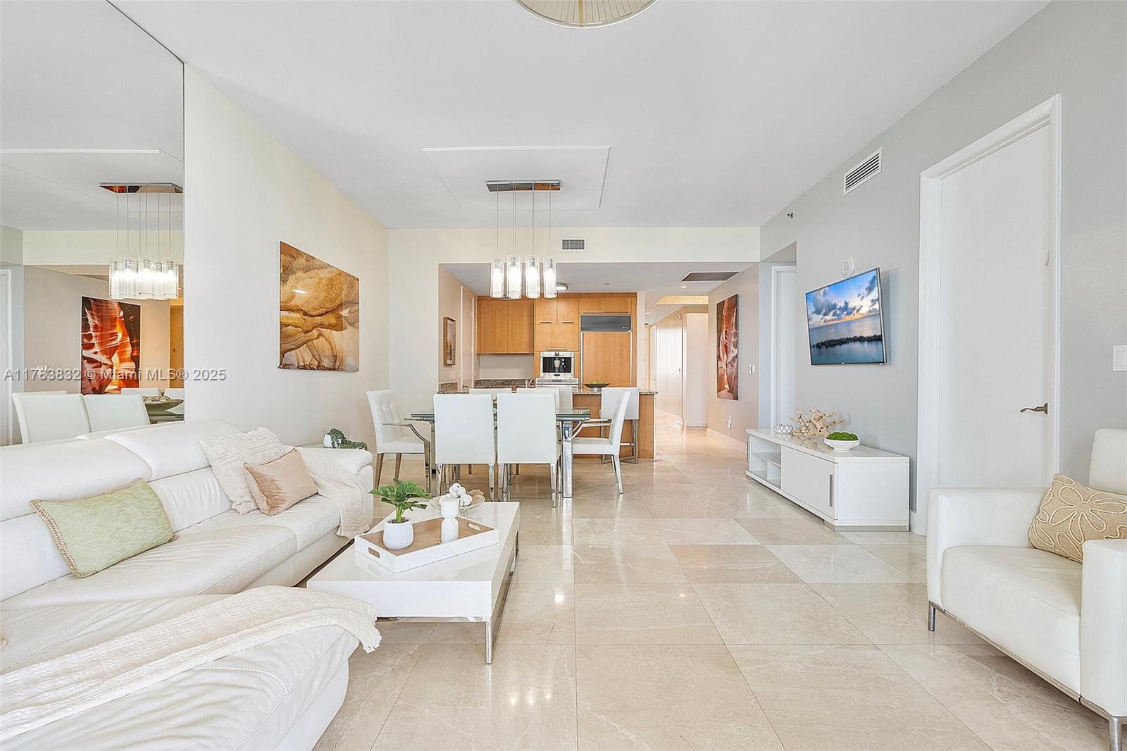 15811 Collins Ave # 802