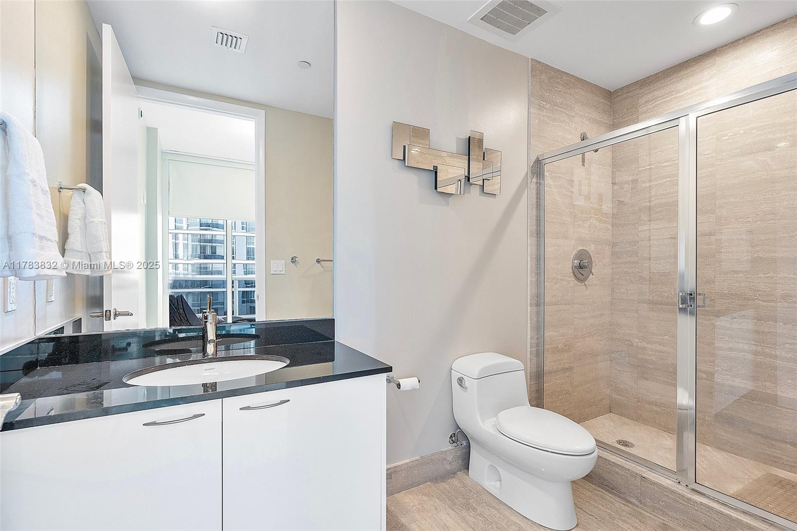 15811 Collins Ave # 802