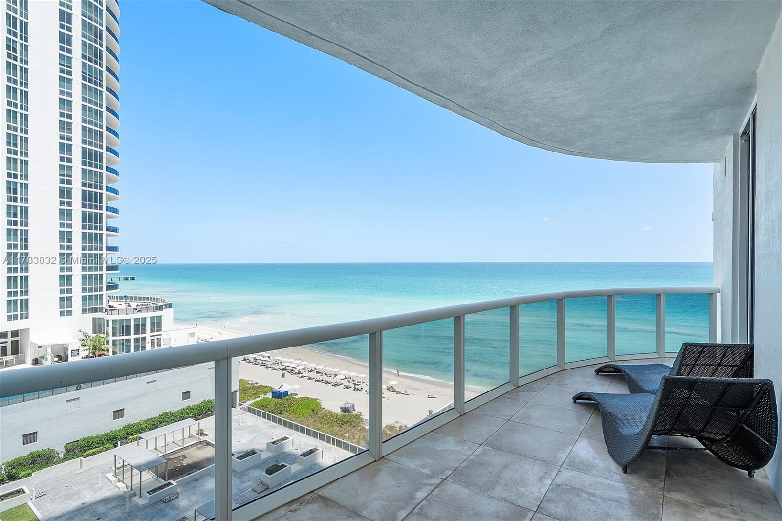 15811 Collins Ave # 802