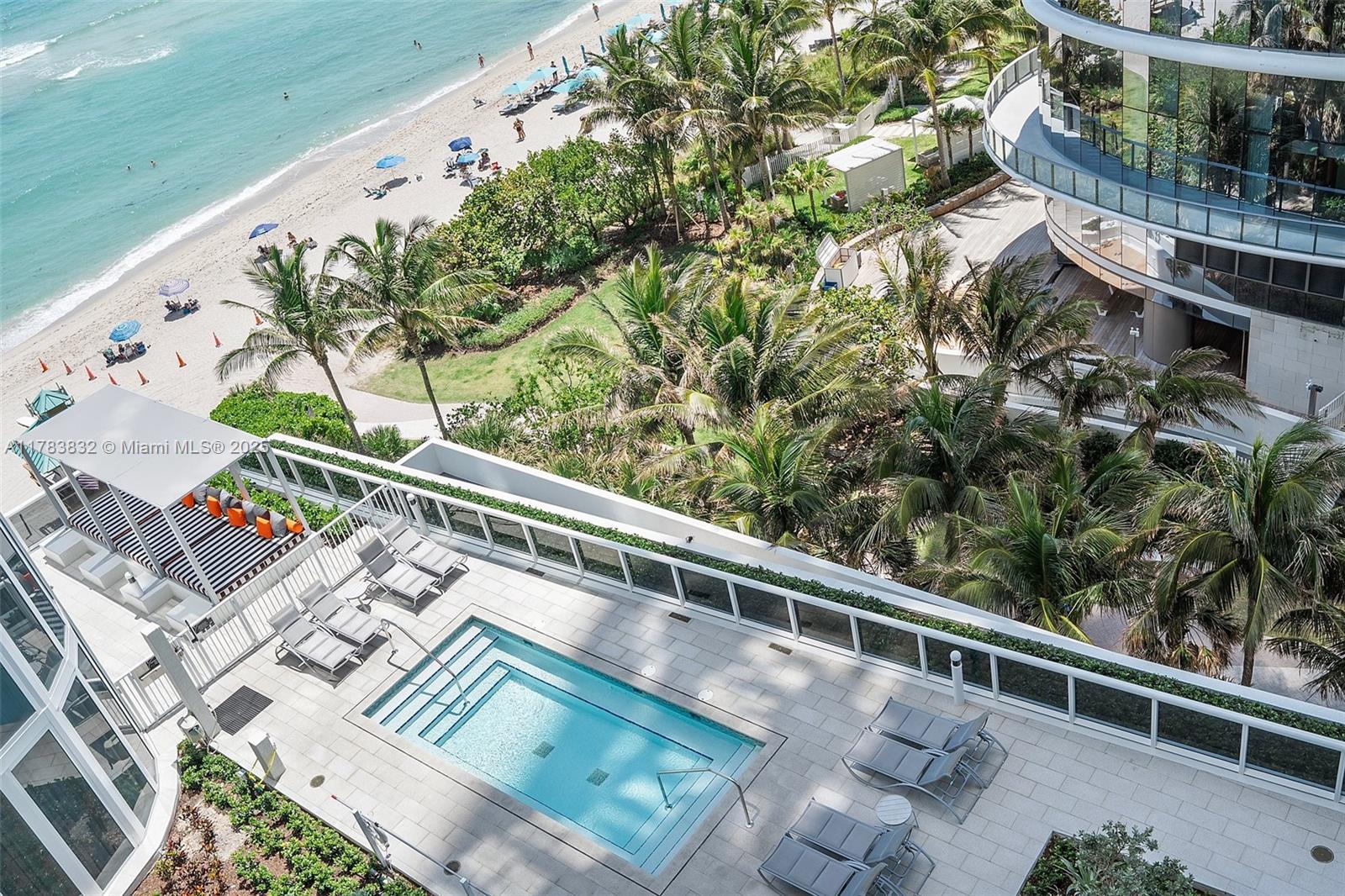 15811 Collins Ave # 802