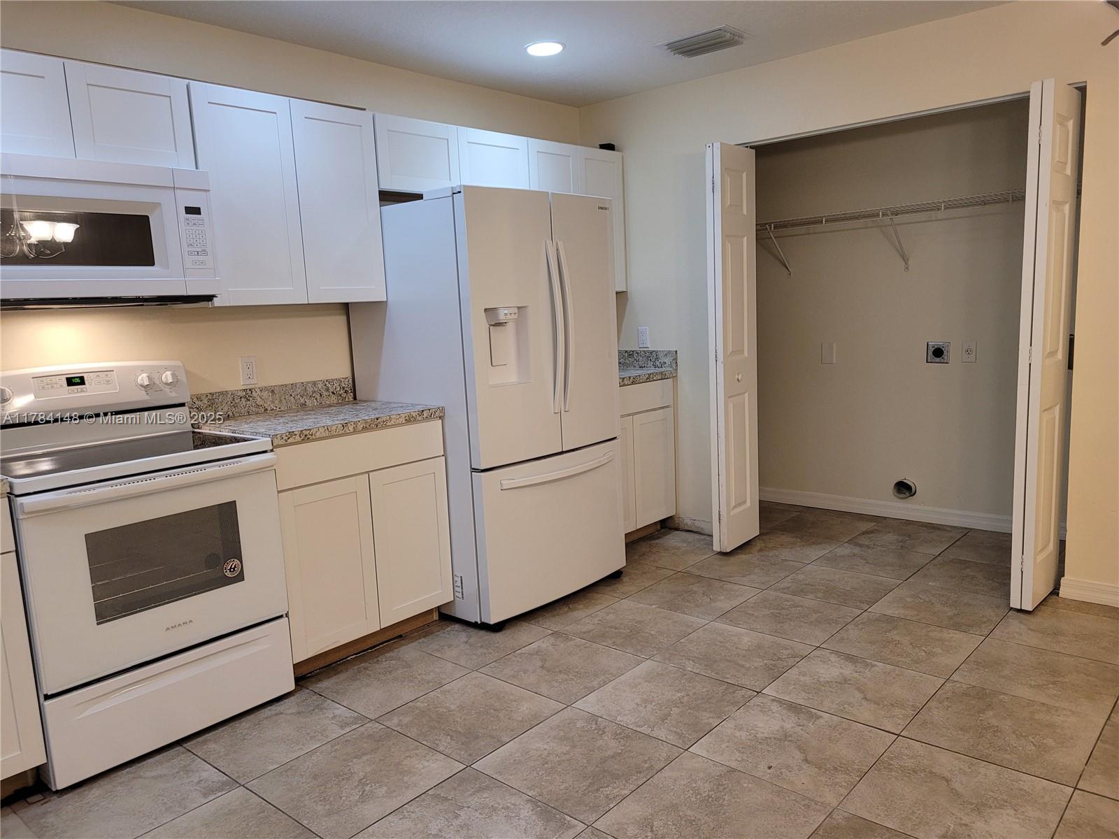 160 Empress Ave