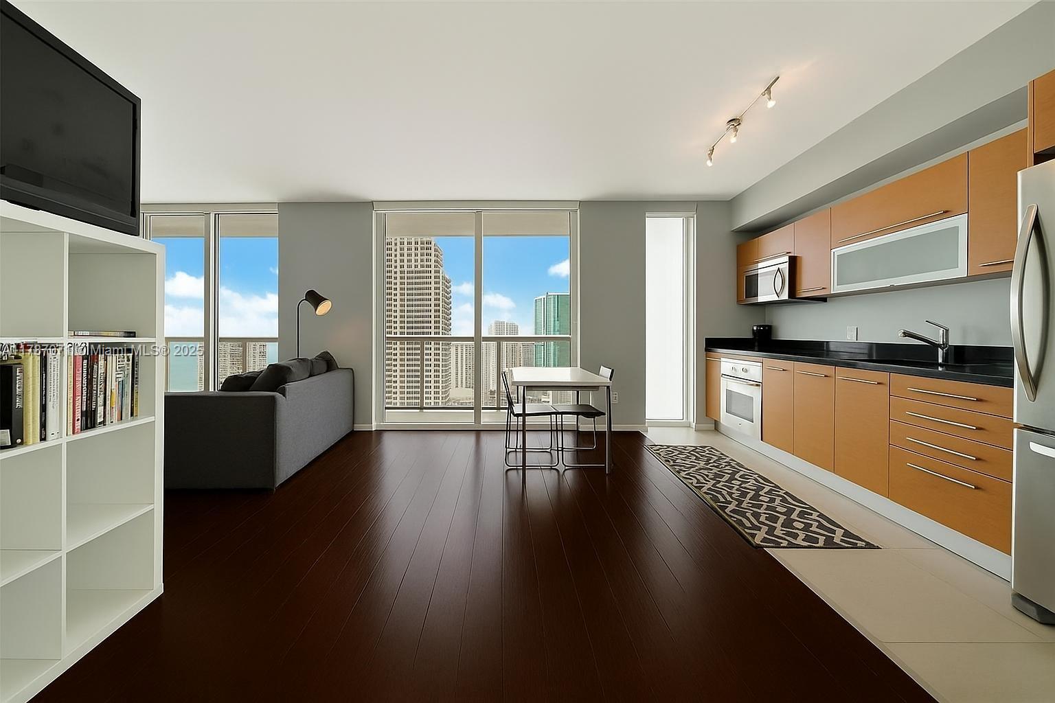 244 Biscayne Blvd # 3007