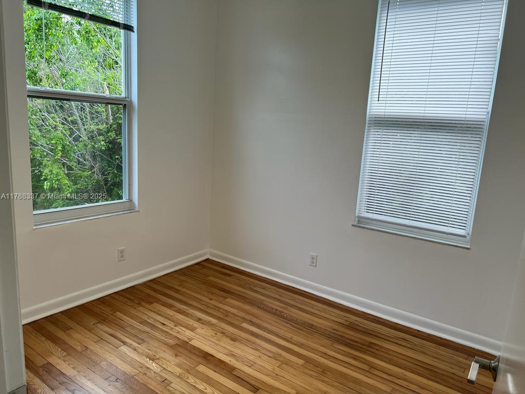 4215 Sheridan Ave # 10
