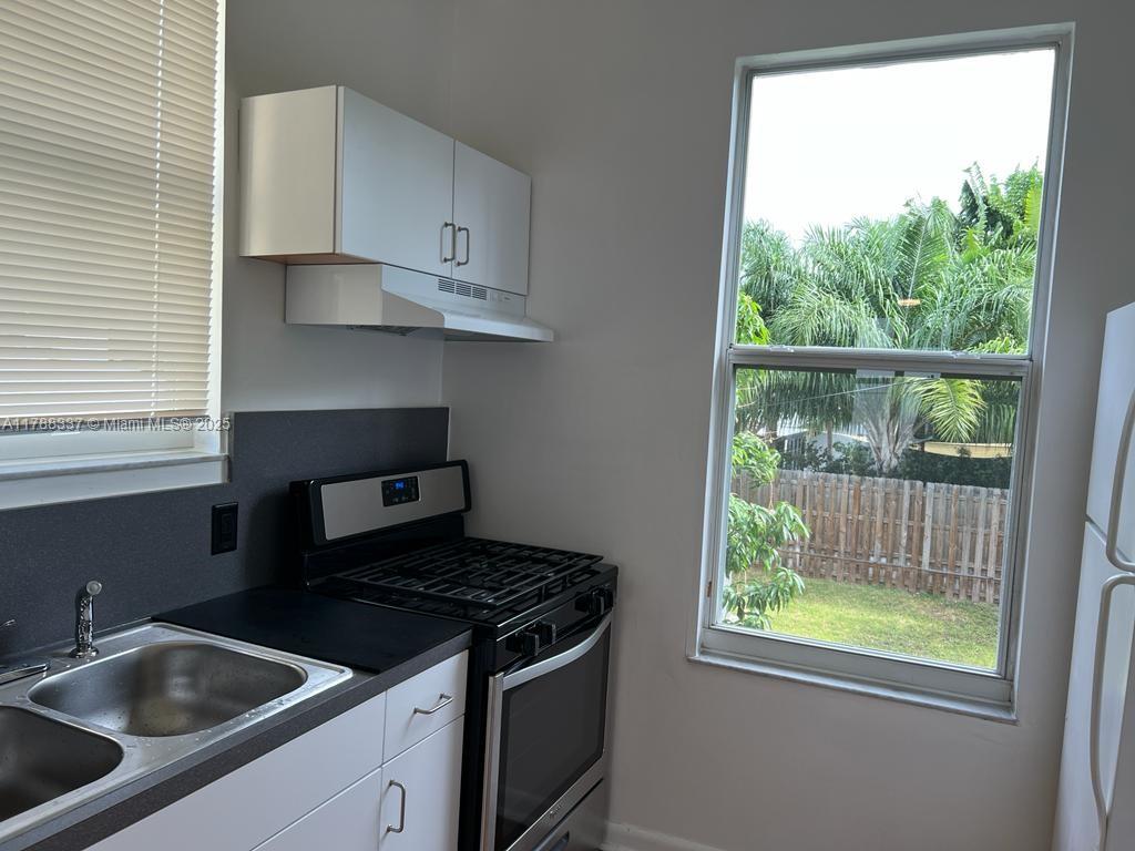 4215 Sheridan Ave # 10