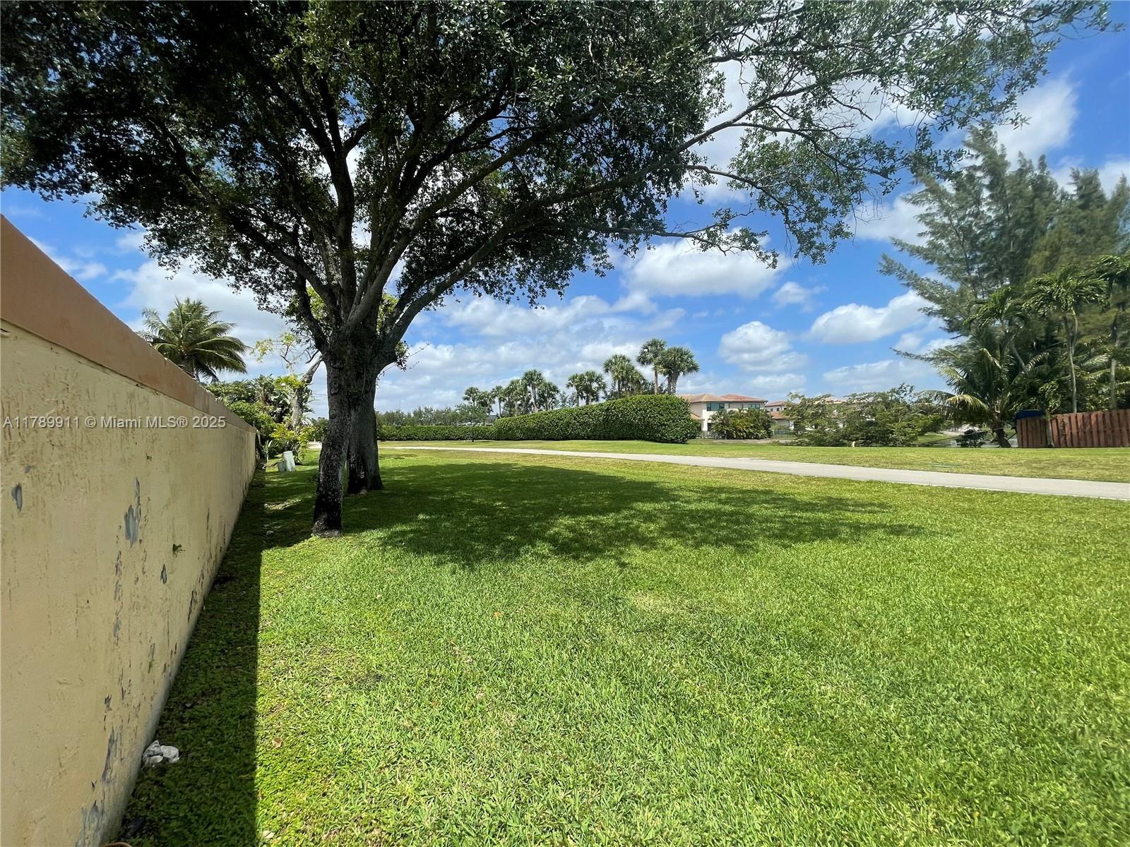 11325 SW 9th Ct # 11325