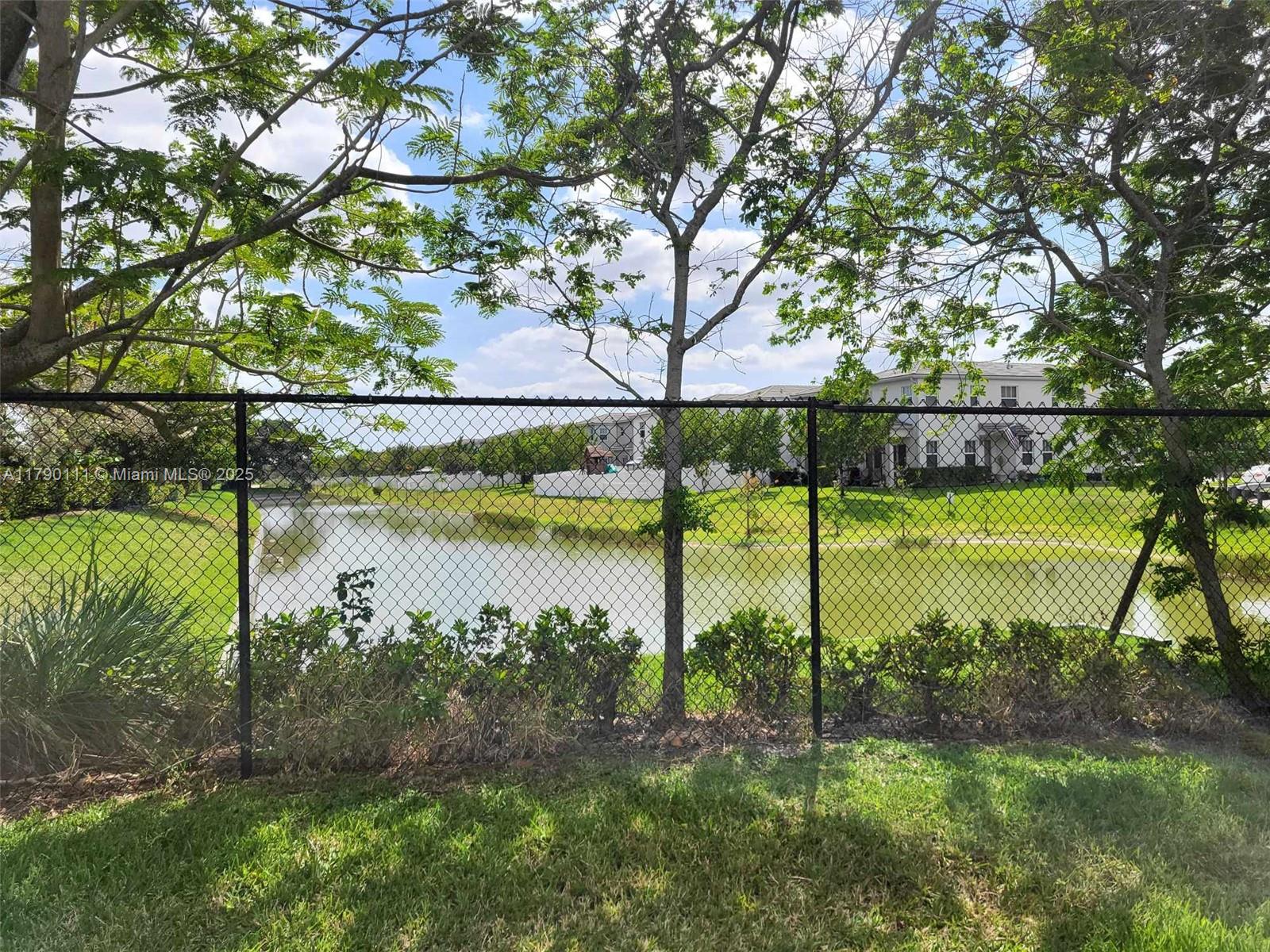 4804 NW 49th Ct