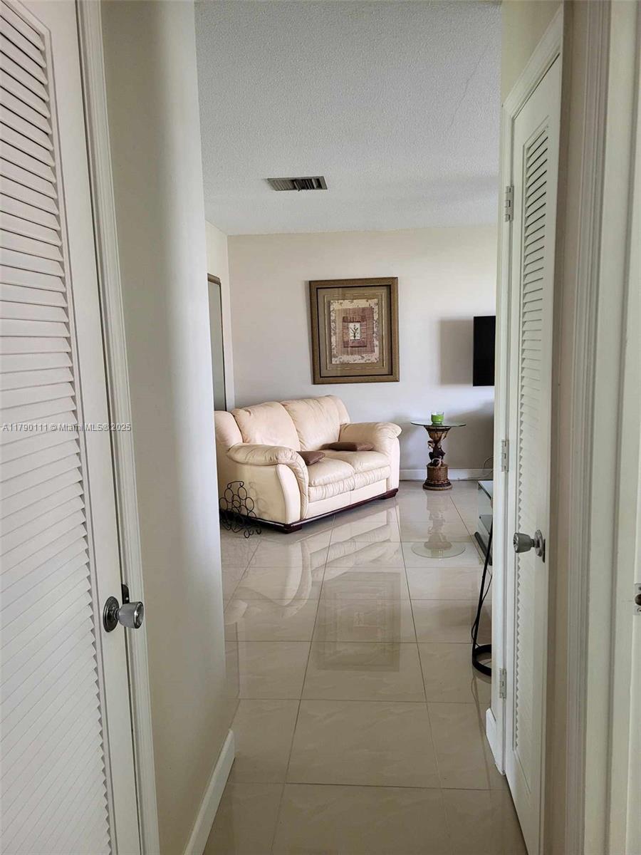 4804 NW 49th Ct