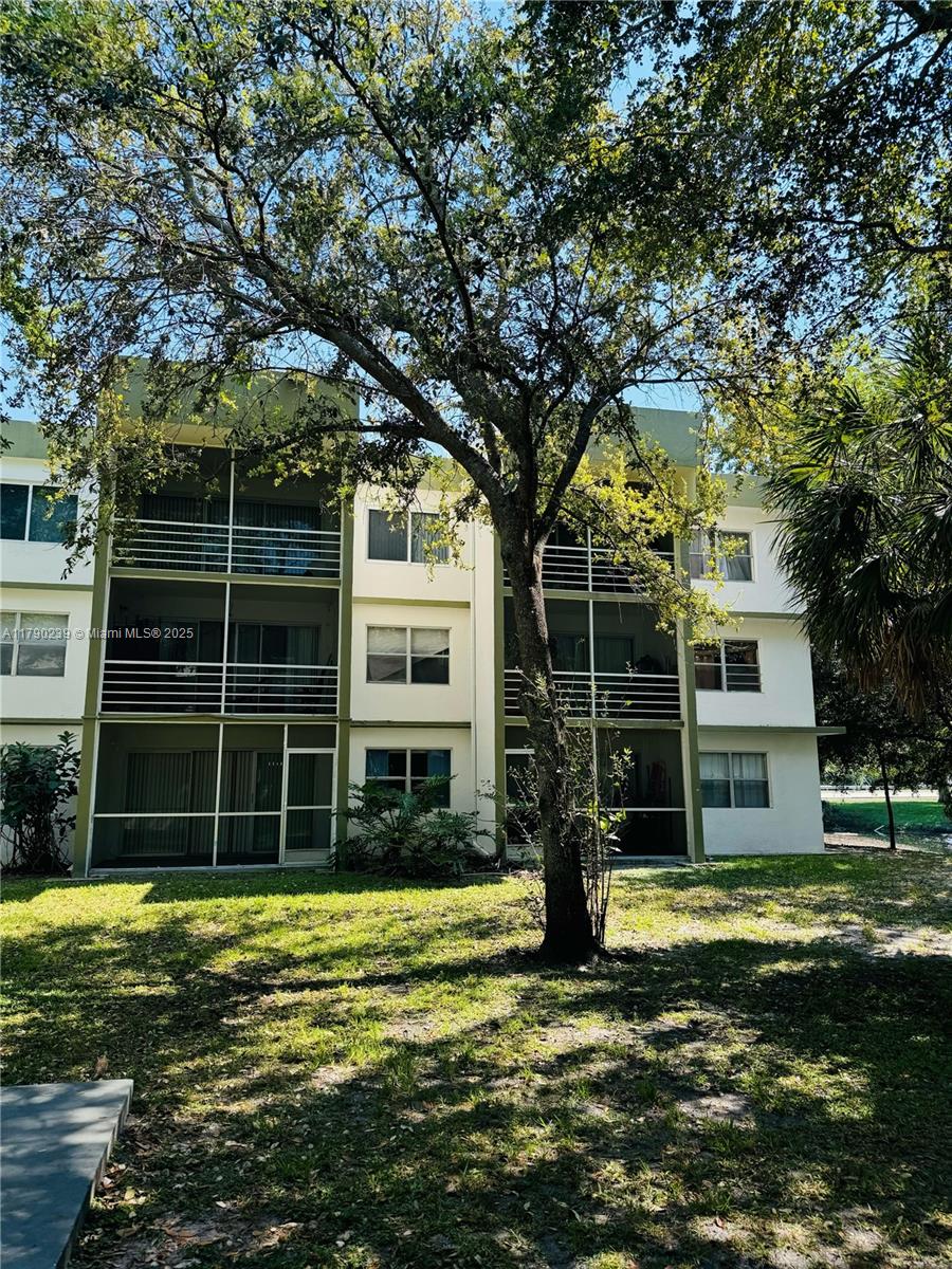 4215 N University Dr # 315