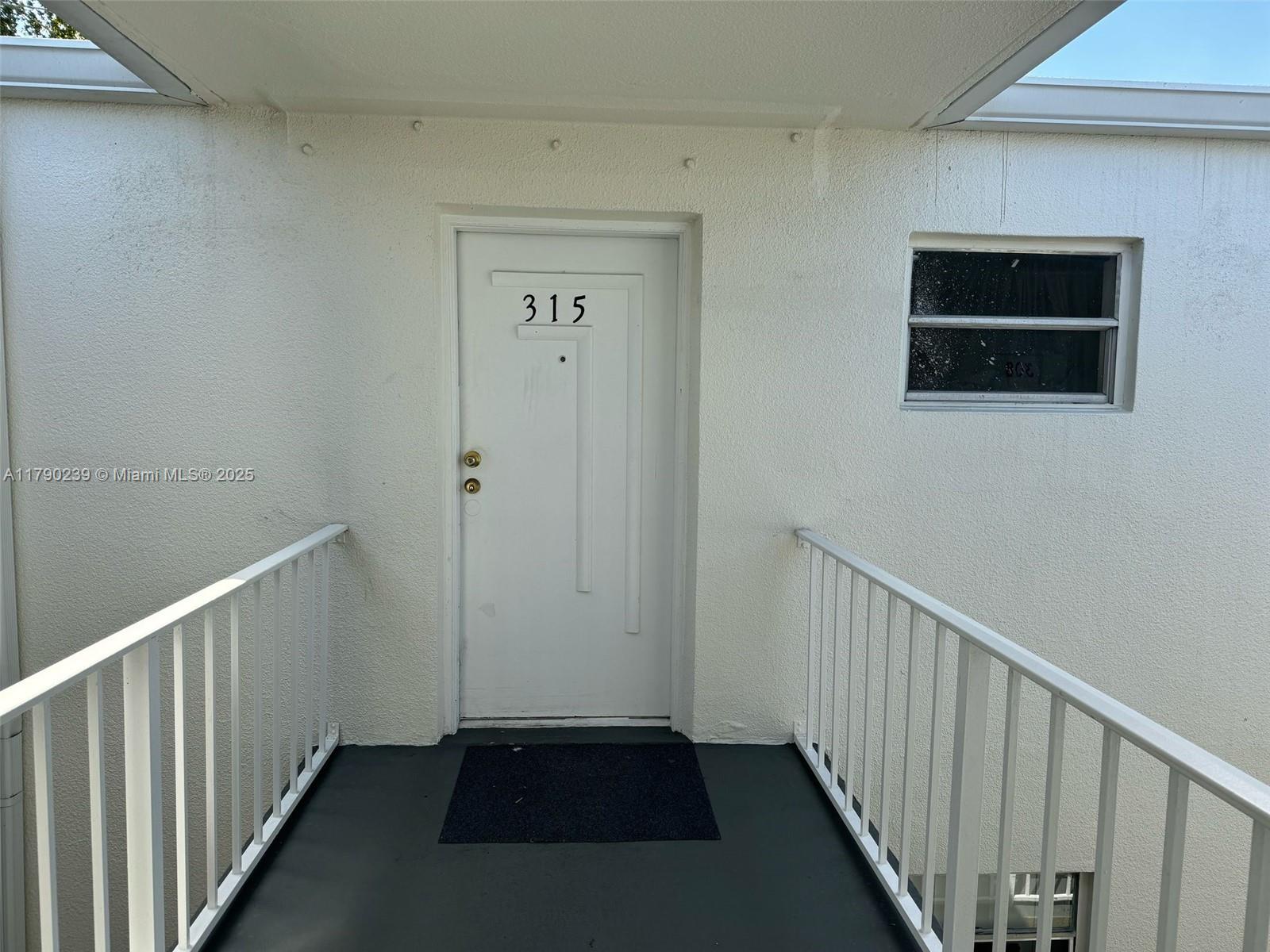 4215 N University Dr # 315