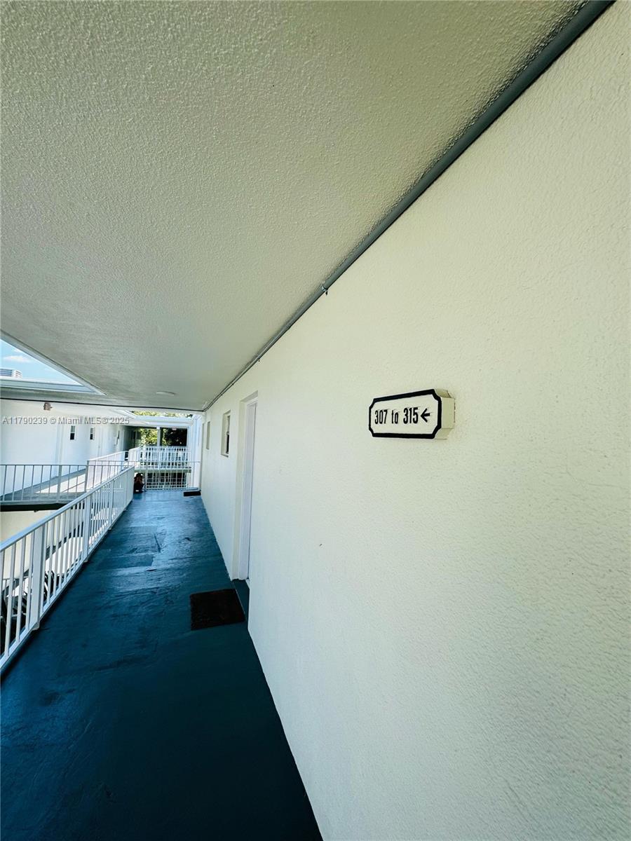 4215 N University Dr # 315