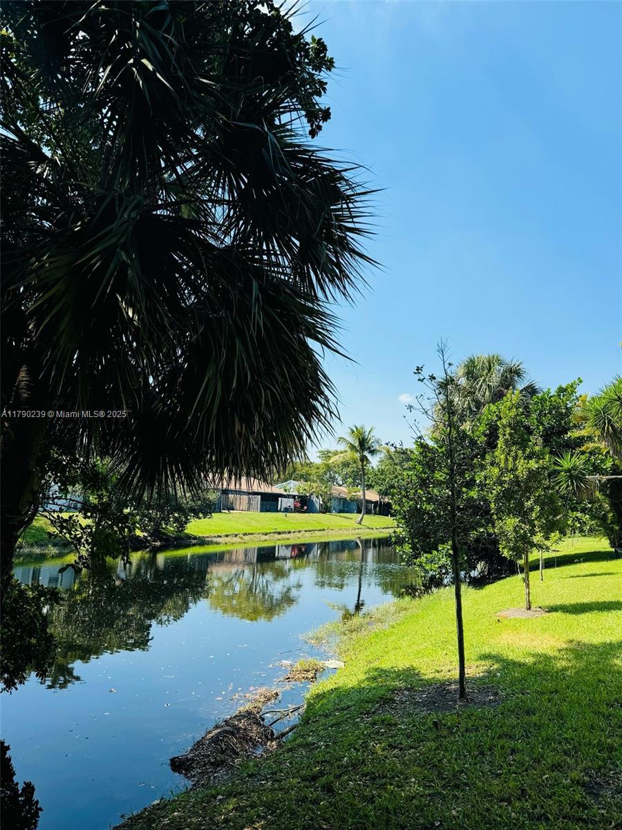 4215 N University Dr # 315