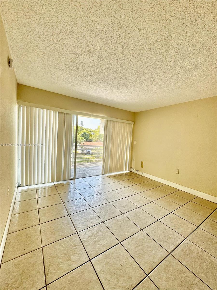 4215 N University Dr # 315