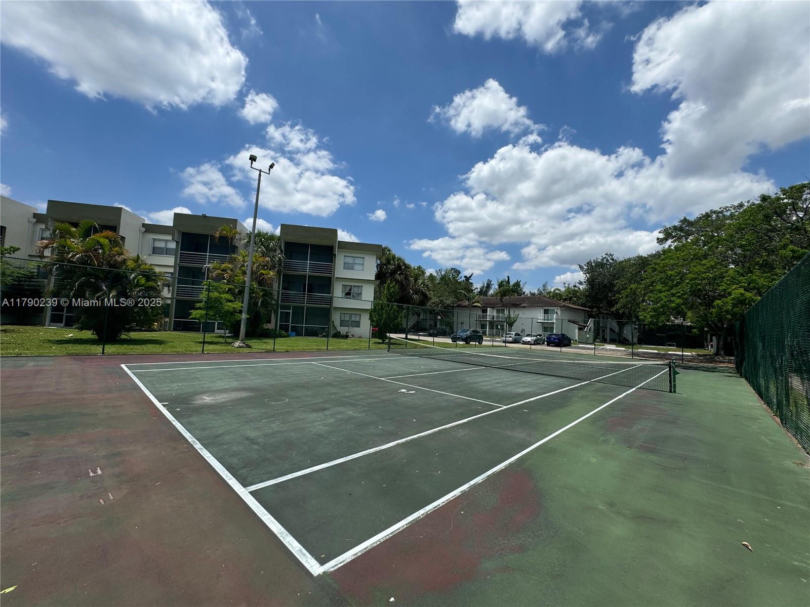 4215 N University Dr # 315