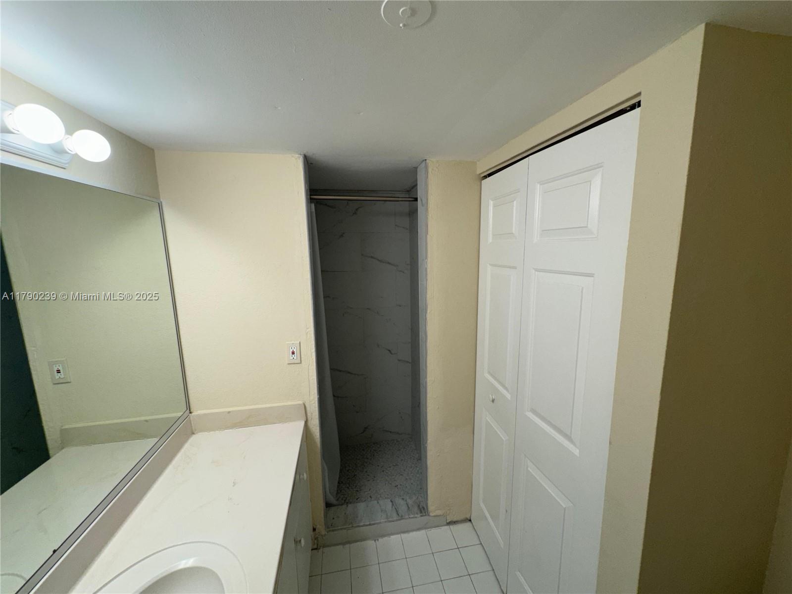 4215 N University Dr # 315