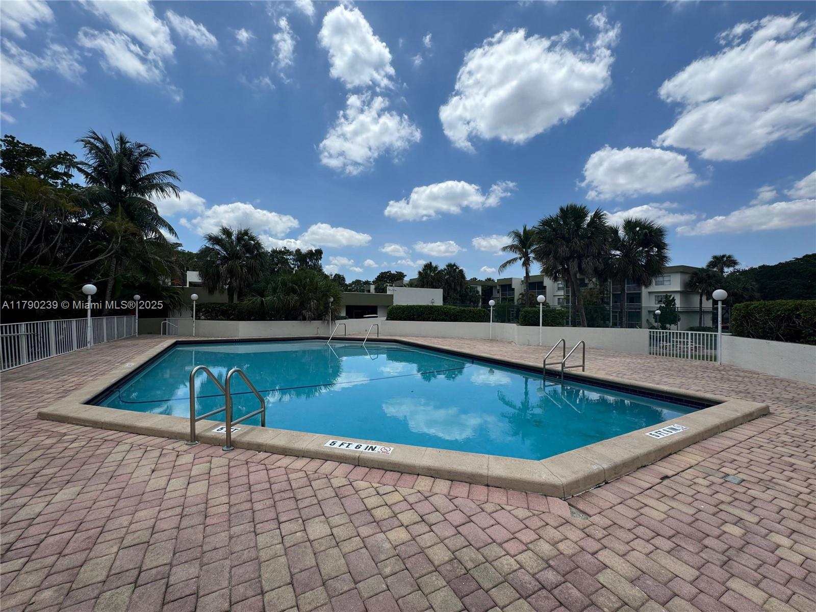 4215 N University Dr # 315