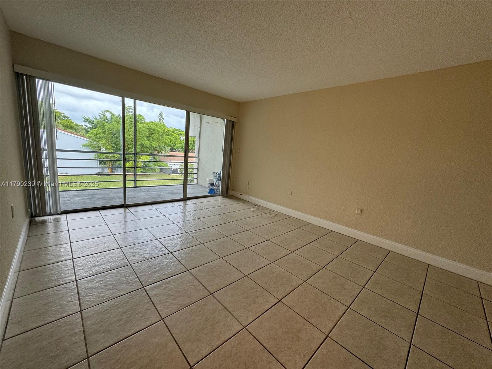 4215 N University Dr # 315