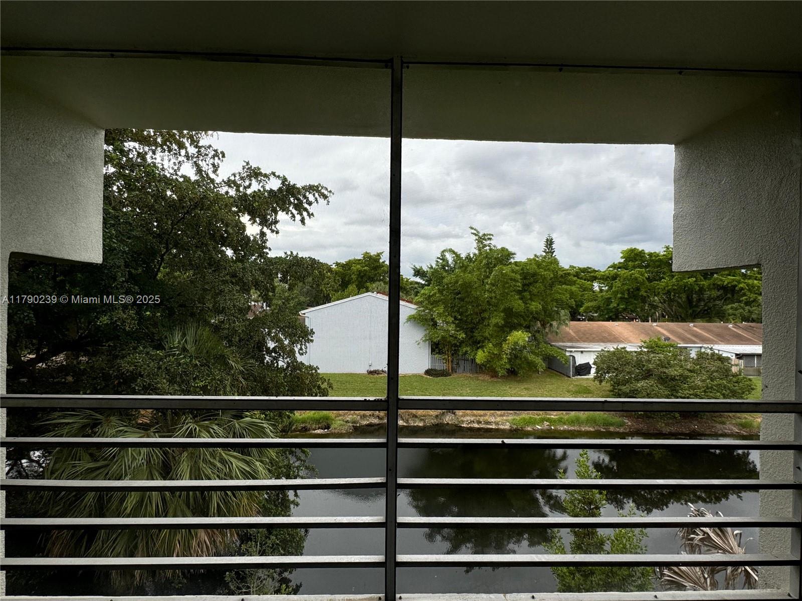 4215 N University Dr # 315