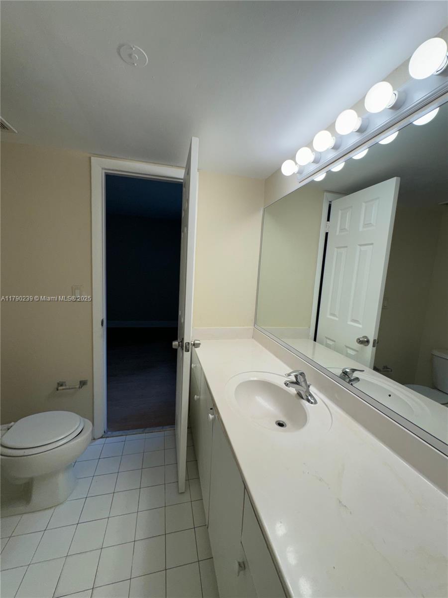 4215 N University Dr # 315