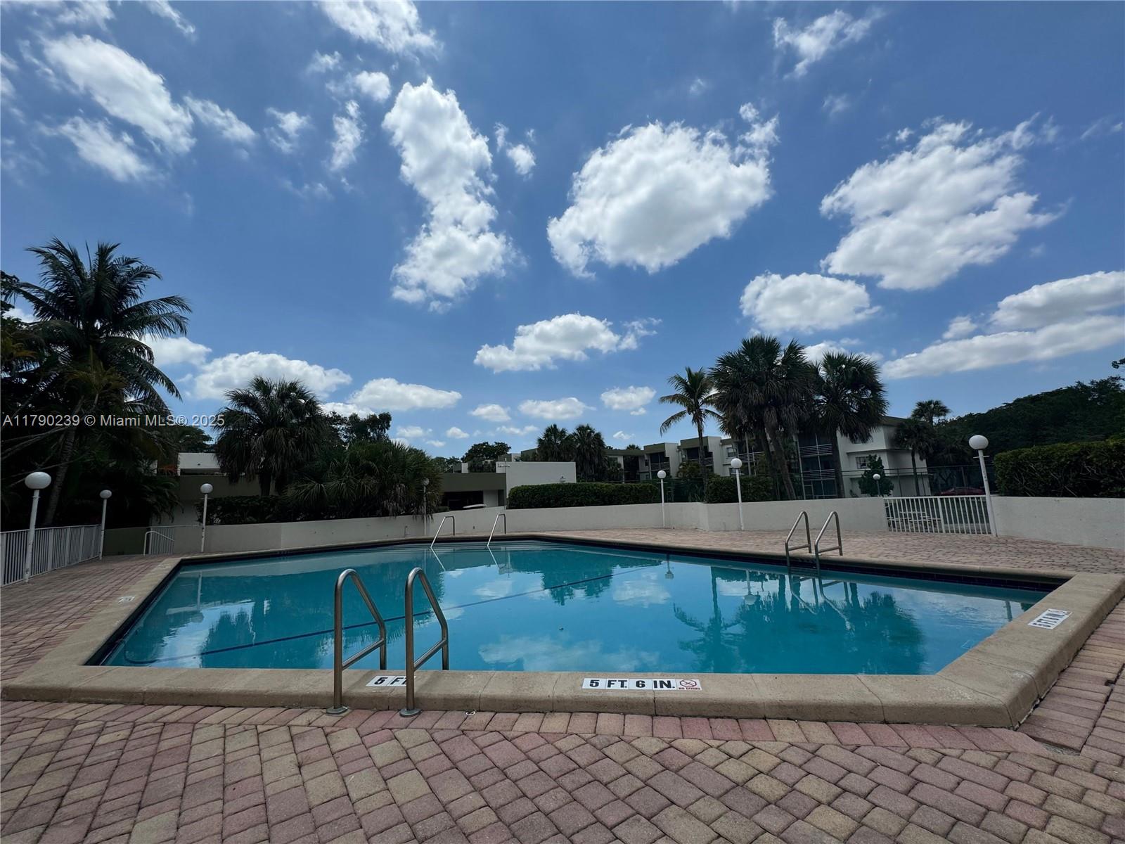 4215 N University Dr # 315