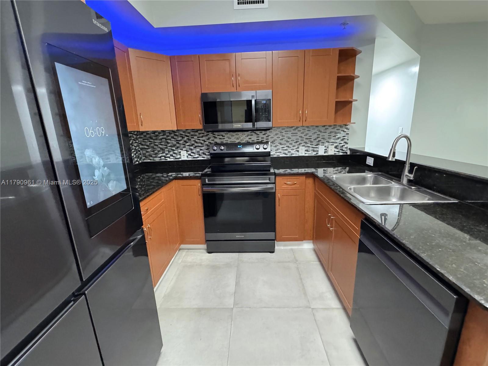 8440 SW 8th St # 304A