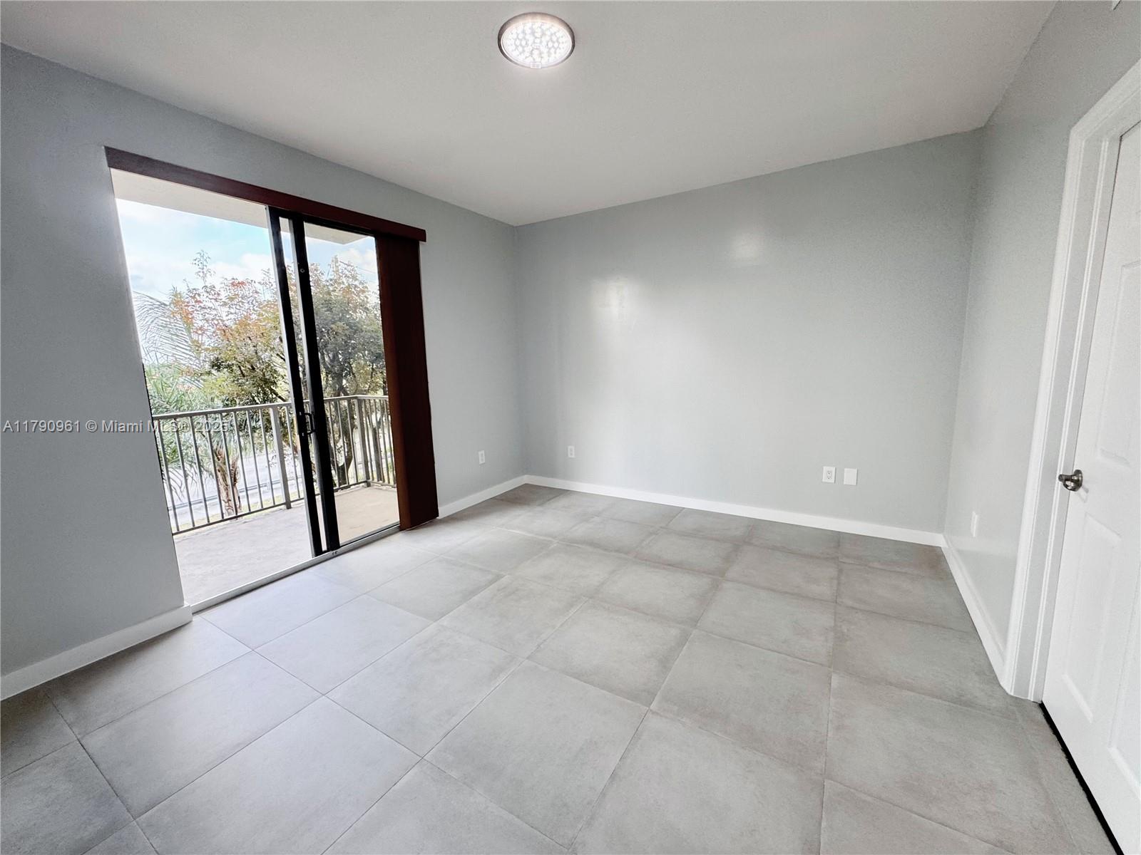 8440 SW 8th St # 304A