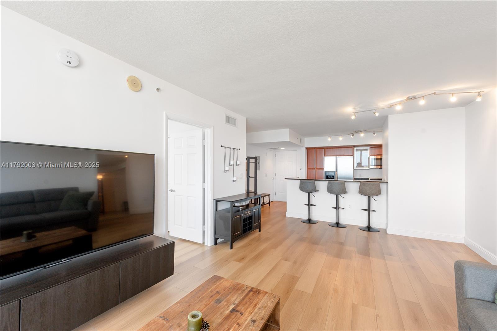 3232 Coral Way # 1507