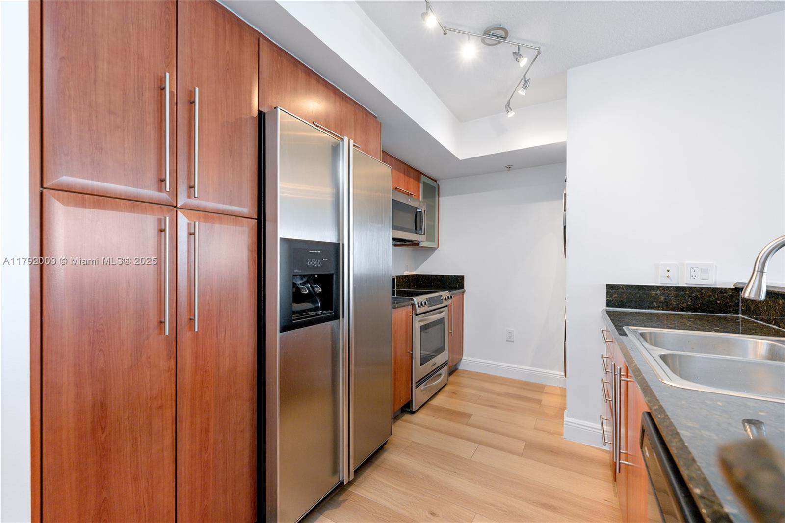 3232 Coral Way # 1507