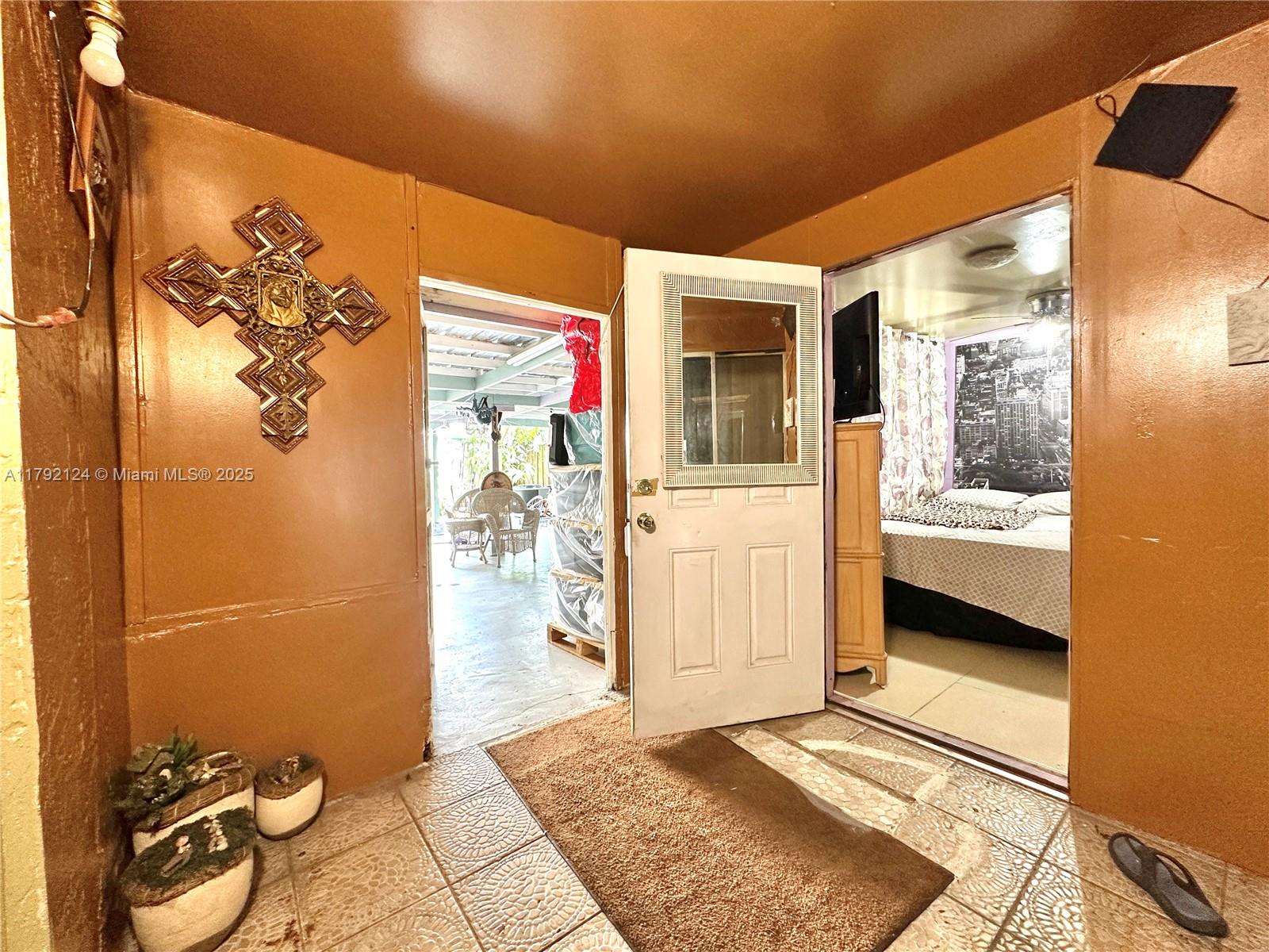 8135 W 9th Ave