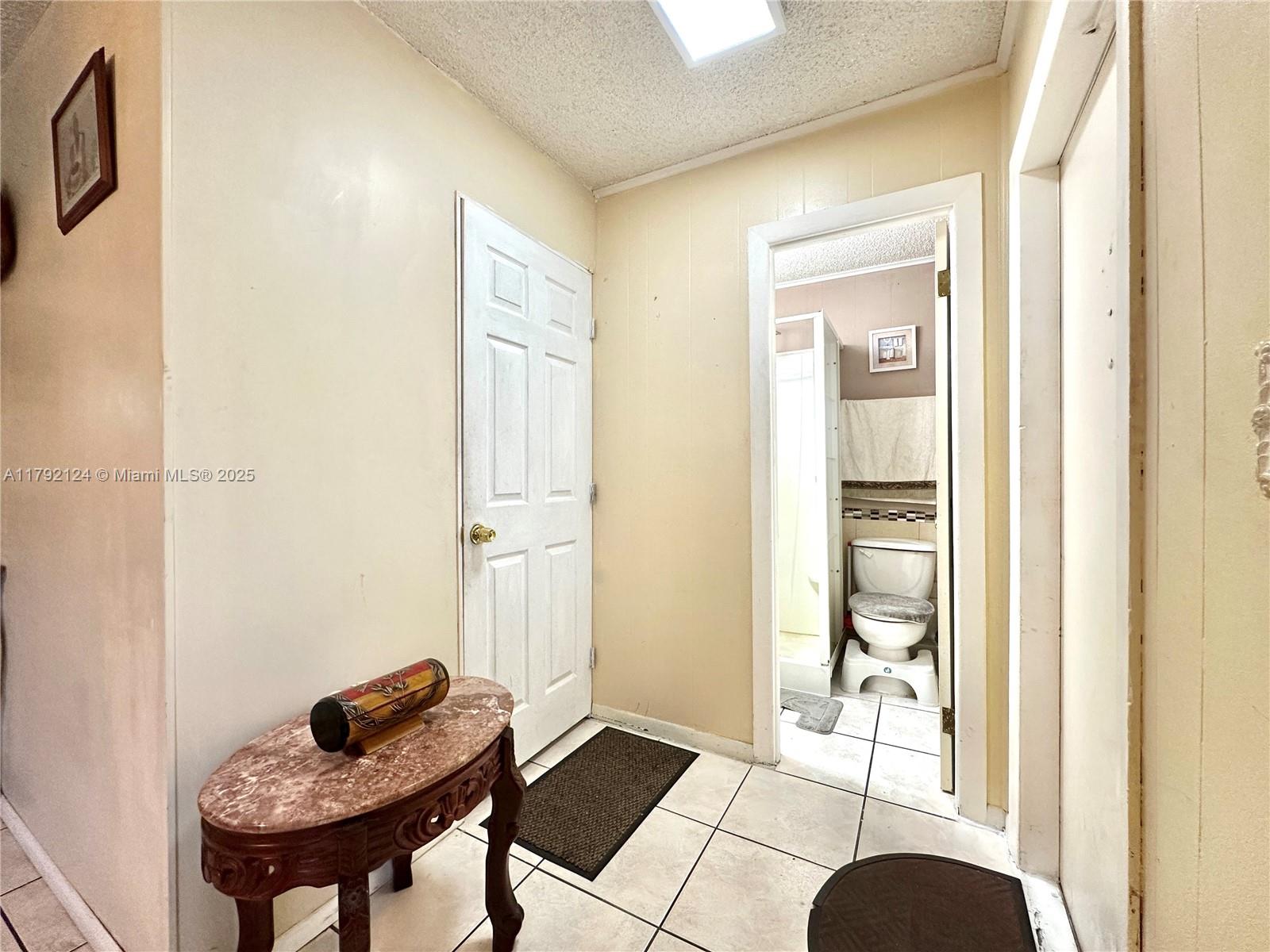 8135 W 9th Ave