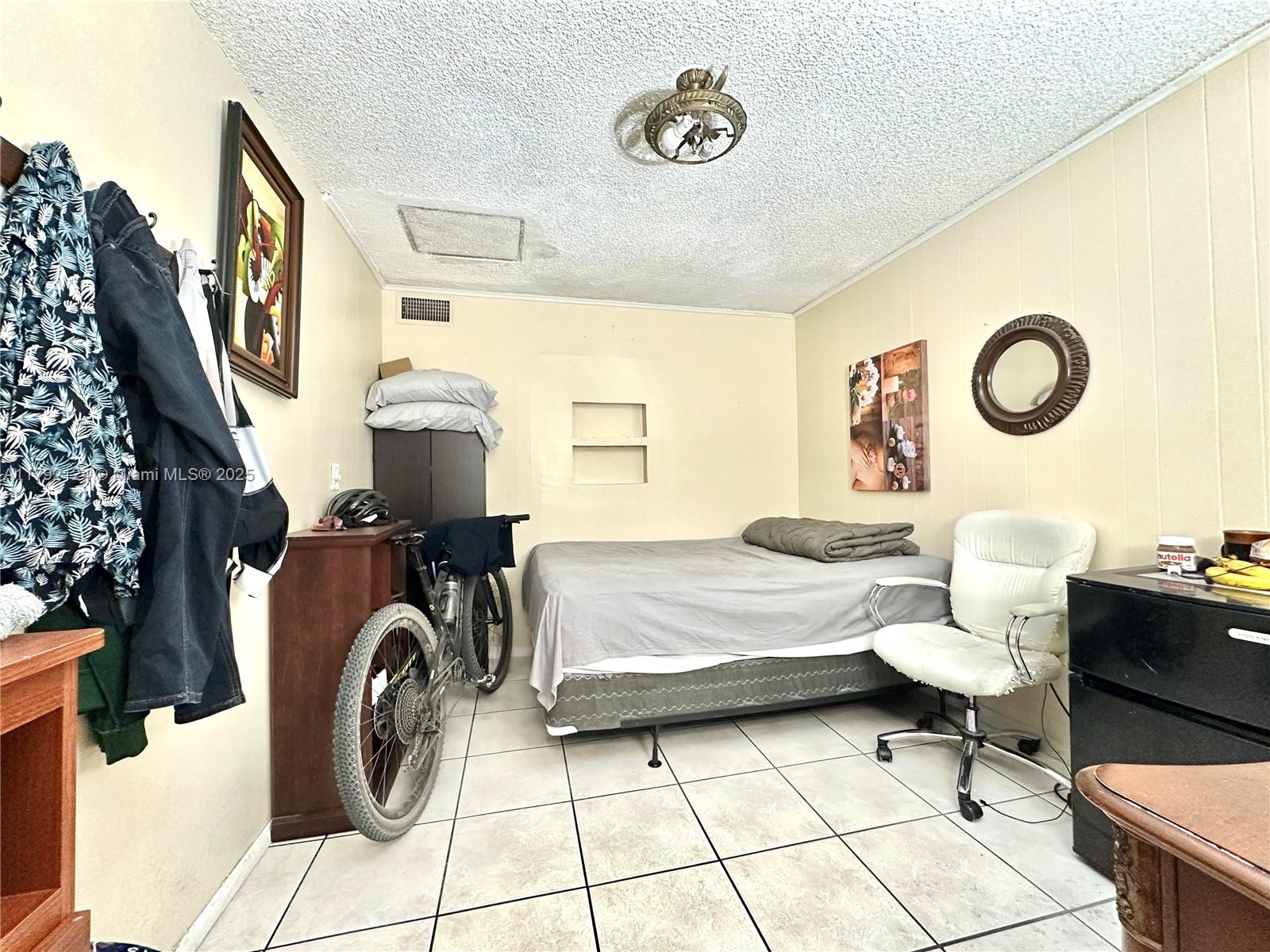 8135 W 9th Ave